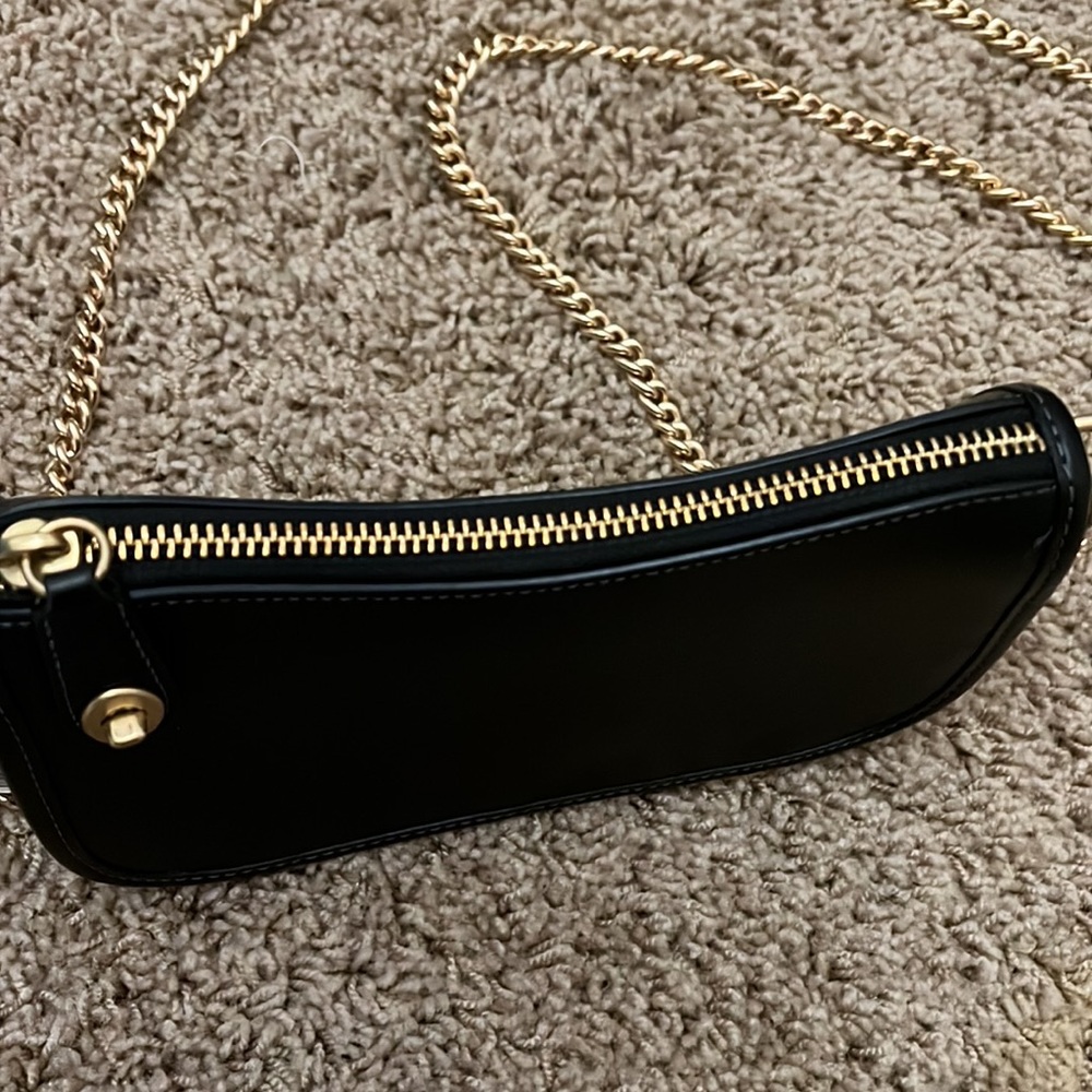 SOLD.          Coach boutique Swinger 20 genuine glovetan Italian leather - Picture 6 of 15